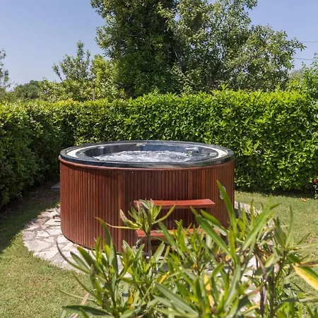 Homes Ana And Maria *