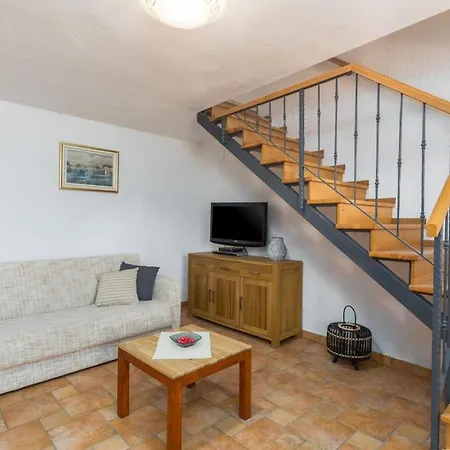 Homes Ana And Maria *